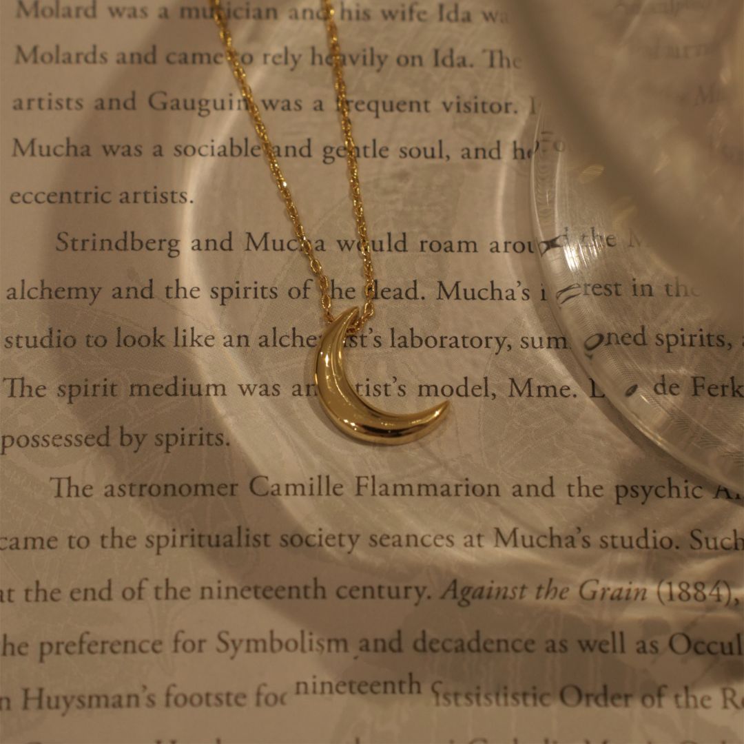 Gold Crescent Moon Necklace, tiny moon necklace, dainty gold moon necklace, crescent moon pendant necklace, gift for her, minimalist jewelry, celestial jewelry, moon phase necklace